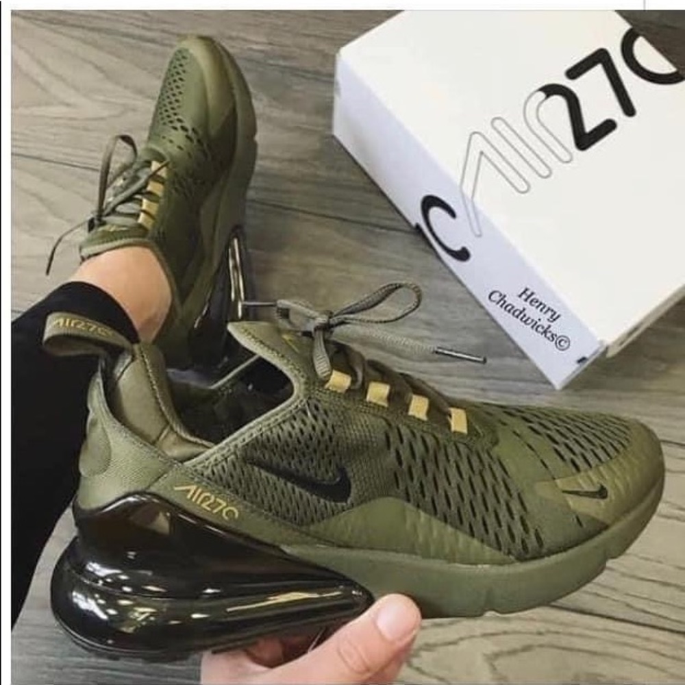 Nike 270s